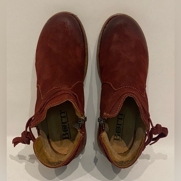 NEW BORN Women's Wynter Dark Red Distressed Side-Zip Ankle Boots Size 6.5M - Picture 7 of 11